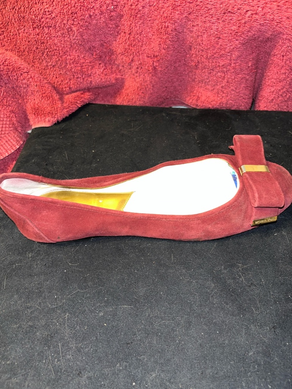 MICHAEL KORS KIERA BURGUNDY SUEDE BALLET FLAT WITH BIW AND GOLD ACCENT SIZE 9 - Picture 5 of 10